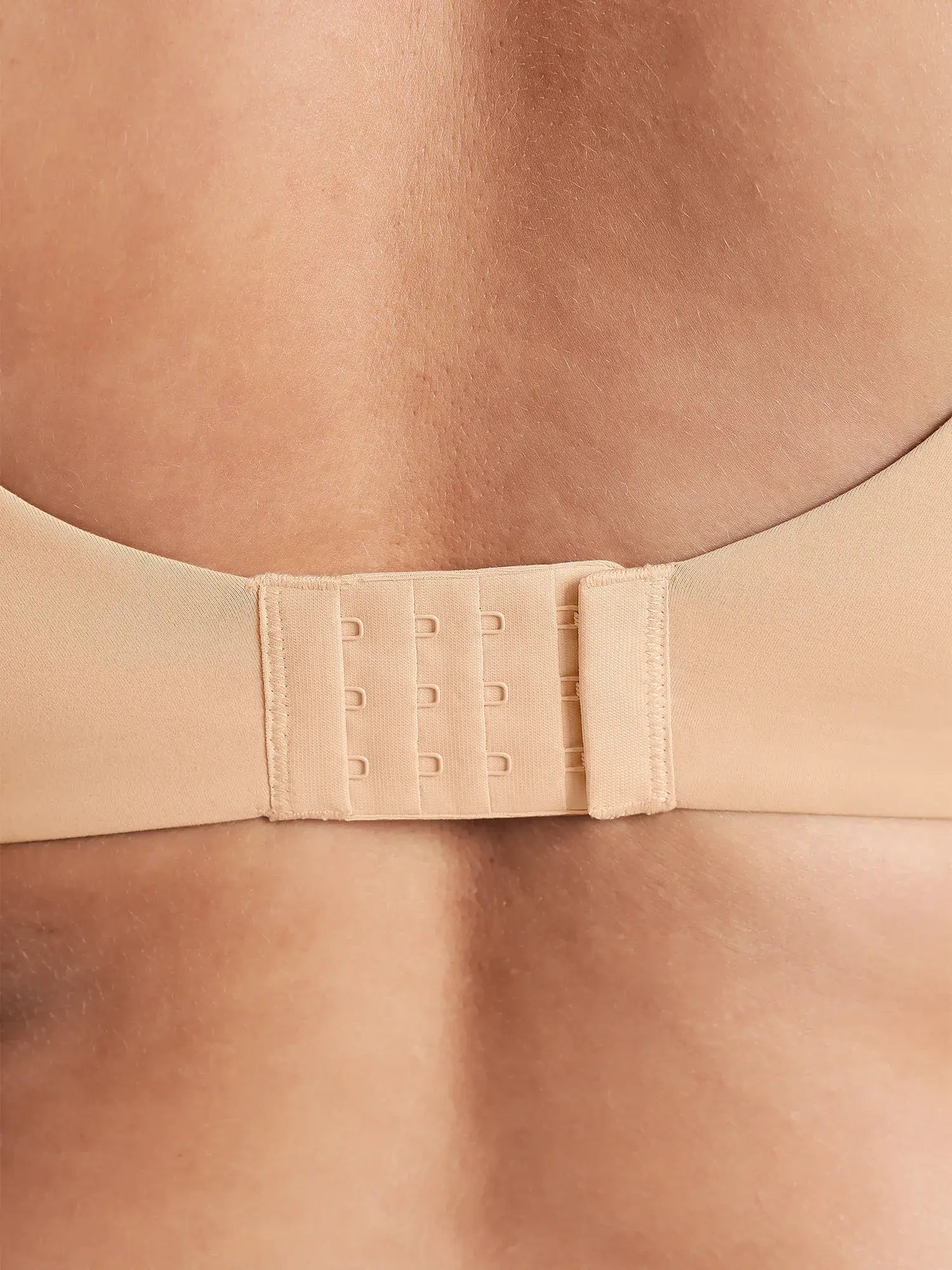 Support V-Neck Sheer Minimizer Bra