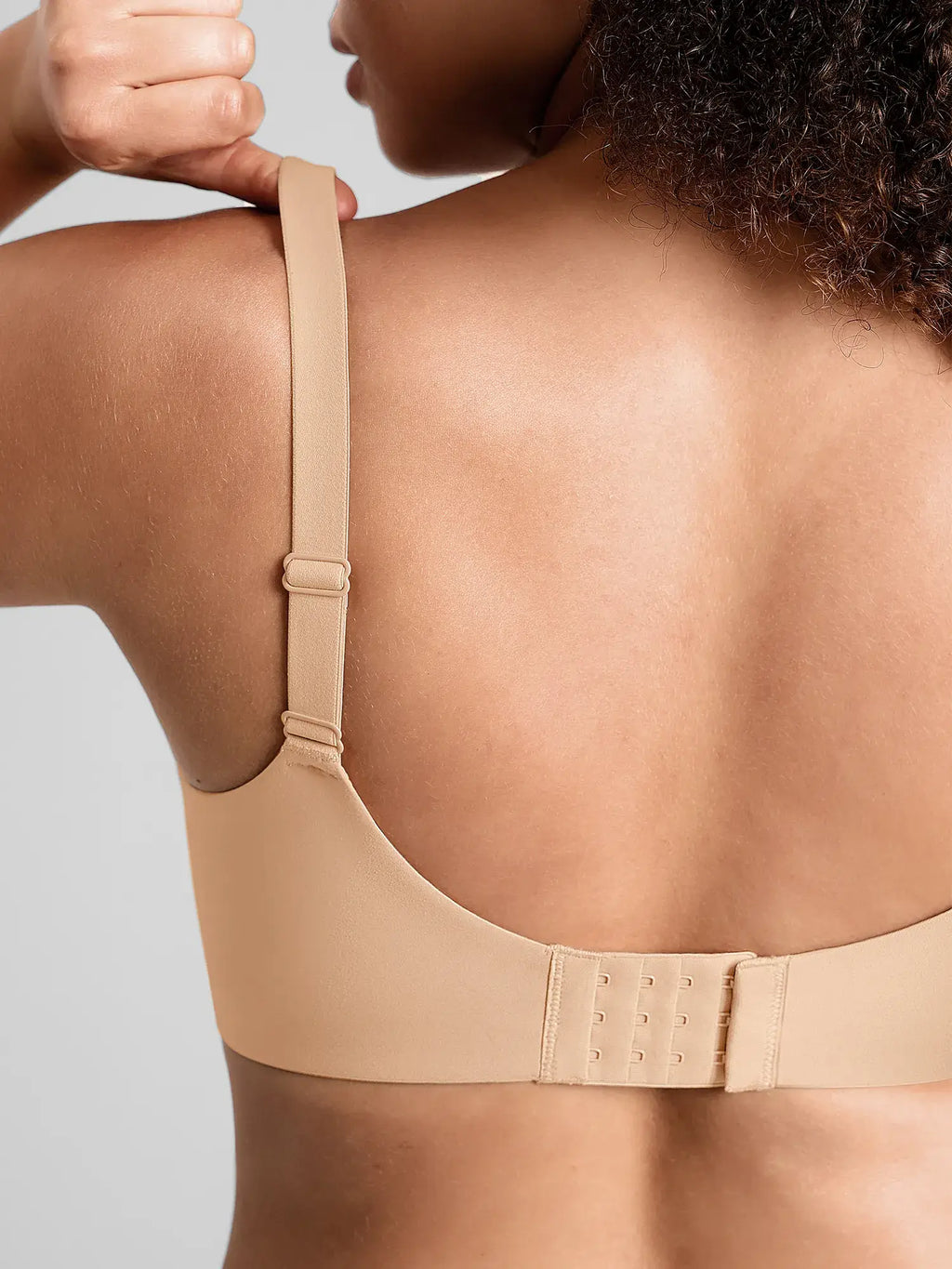 Support V-Neck Sheer Minimizer Bra