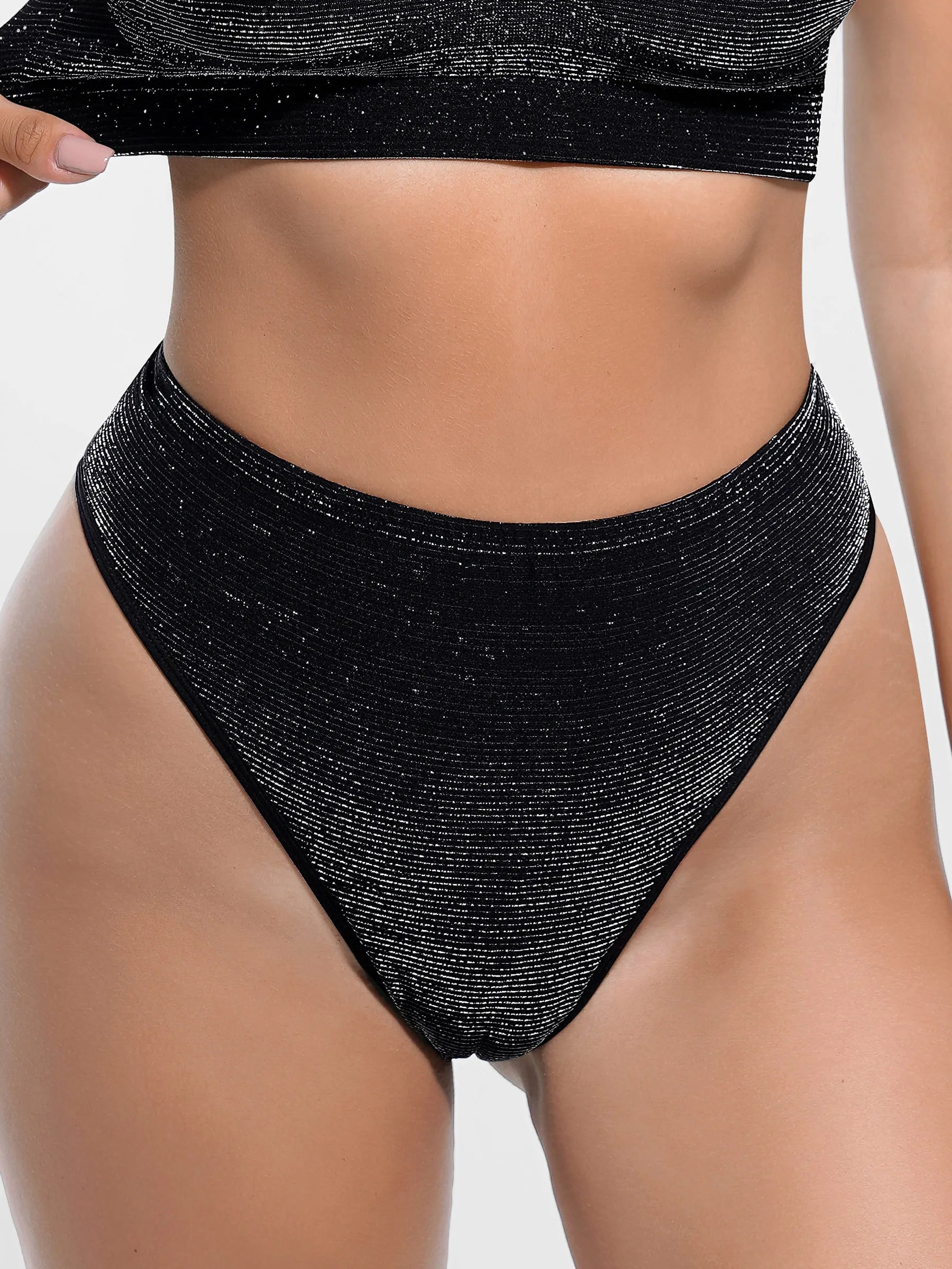 Seamless Shimmer Low-Rise Thong